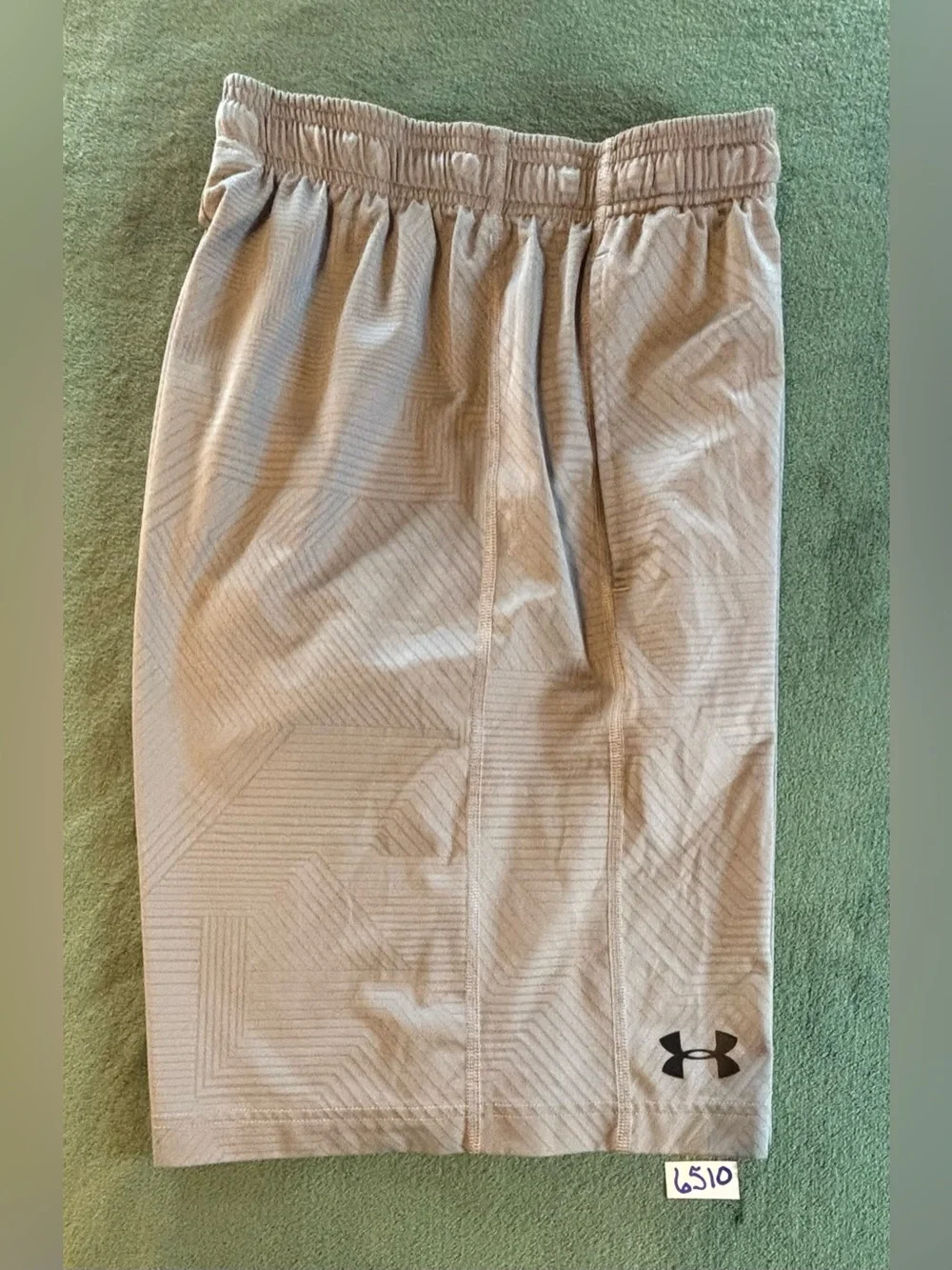 Under Armour Men’s Loose Heatgear Athletic Shorts w/Geo Print, Size: M. (6510)
